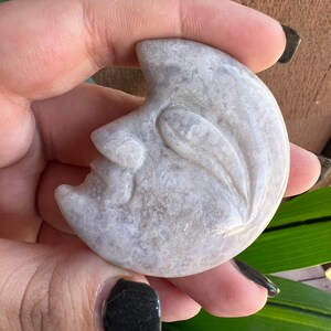 Druzy Flower Agate Moon Face // Geode Moon Face // Agate Moon Carving // Flower Agate Geode // Palmgrootte voor meditatie // Woondecoratie