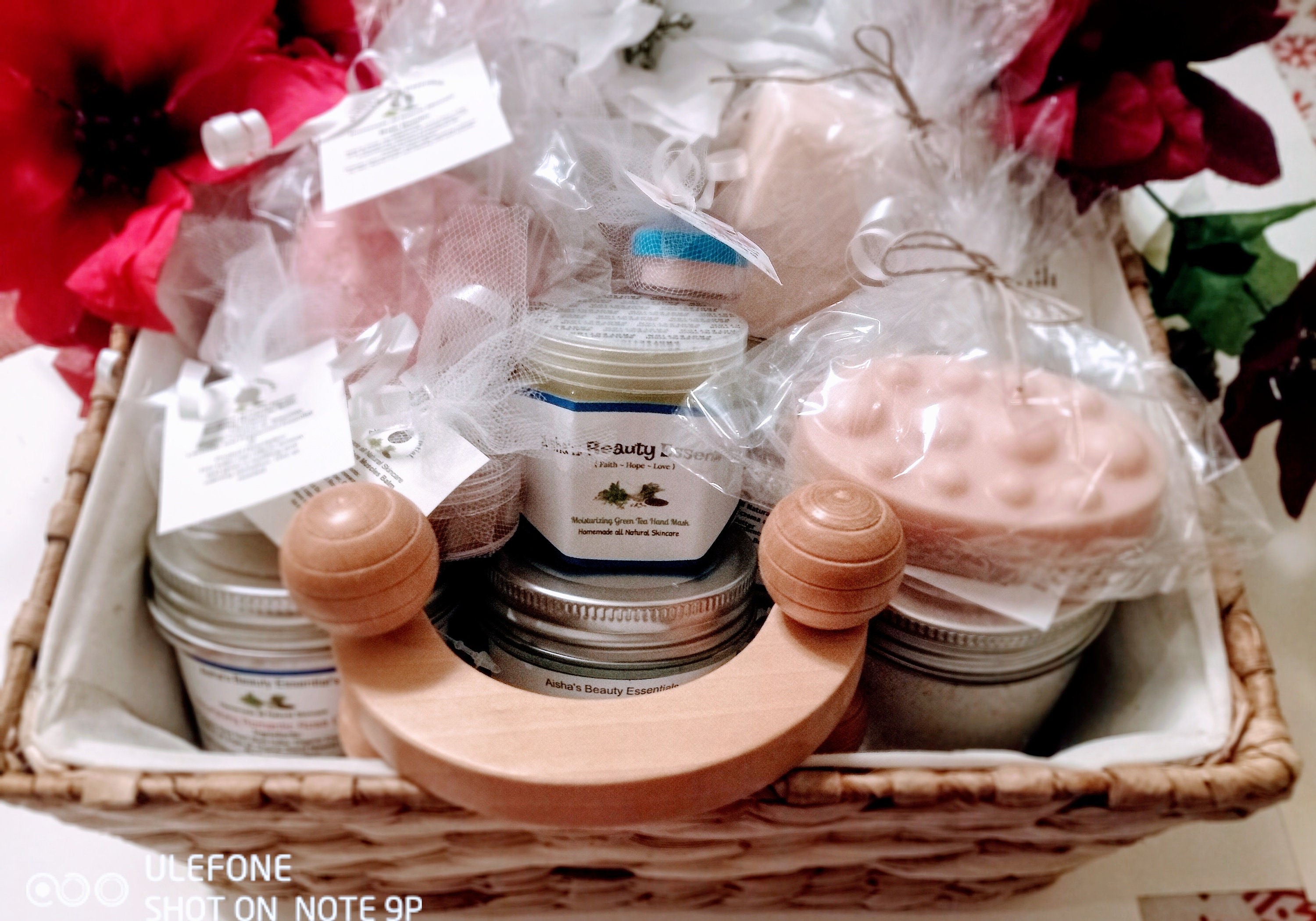 All Organic and Natural Spa Gift Baskets. Available in Etsy