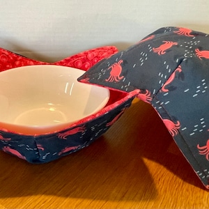 Crazy Crabs Bowl Cozy | Microwavable, Reversible, 100% Cotton