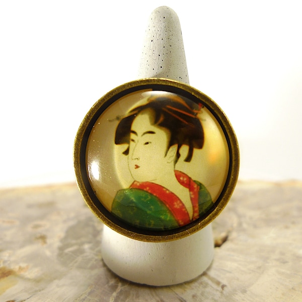 Grande bague en bronze - cabochon de verre - ajustable - femme japonaise - estampe japonaise