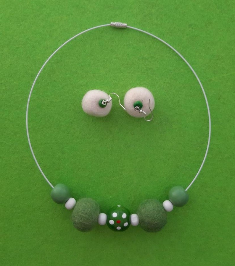 Zimna Jabka Free shipping Free domestic delivery Wool felt balls necklace and earrings set Gift for girl Felted wool ensemble image 7