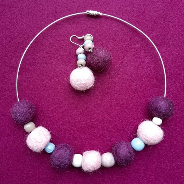 Antie | Free shipping | Boho chic delight | Handcrafted felt bead jewellery | Wool felt ball necklace and earrings set | Handmade in Galway