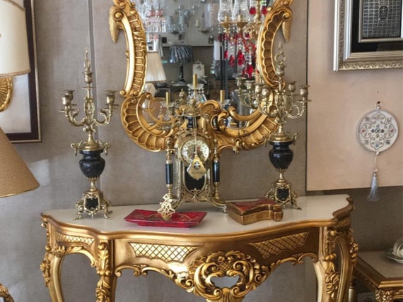 Gold mirror 2024 and console table