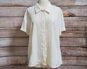 Ivory Cream Pintuck-pleated Blouse Lace details High neck Front buttons Flutter sleeves Romantic women/'s Large Chest 42