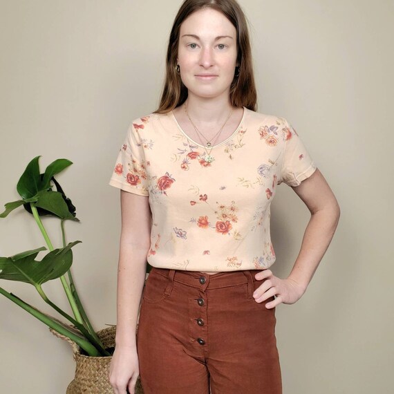 Vintage 90s Peach Floral Scoop Neck Cotton Tee Wo… - image 1