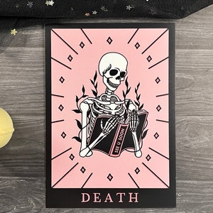 Impression d'art carte tarot mort, sorcellerie pastel magique fantasmagorique, carte postale gothique Halloween mystique, ensemble gothique sorcellerie sombre, déco sorcière morte
