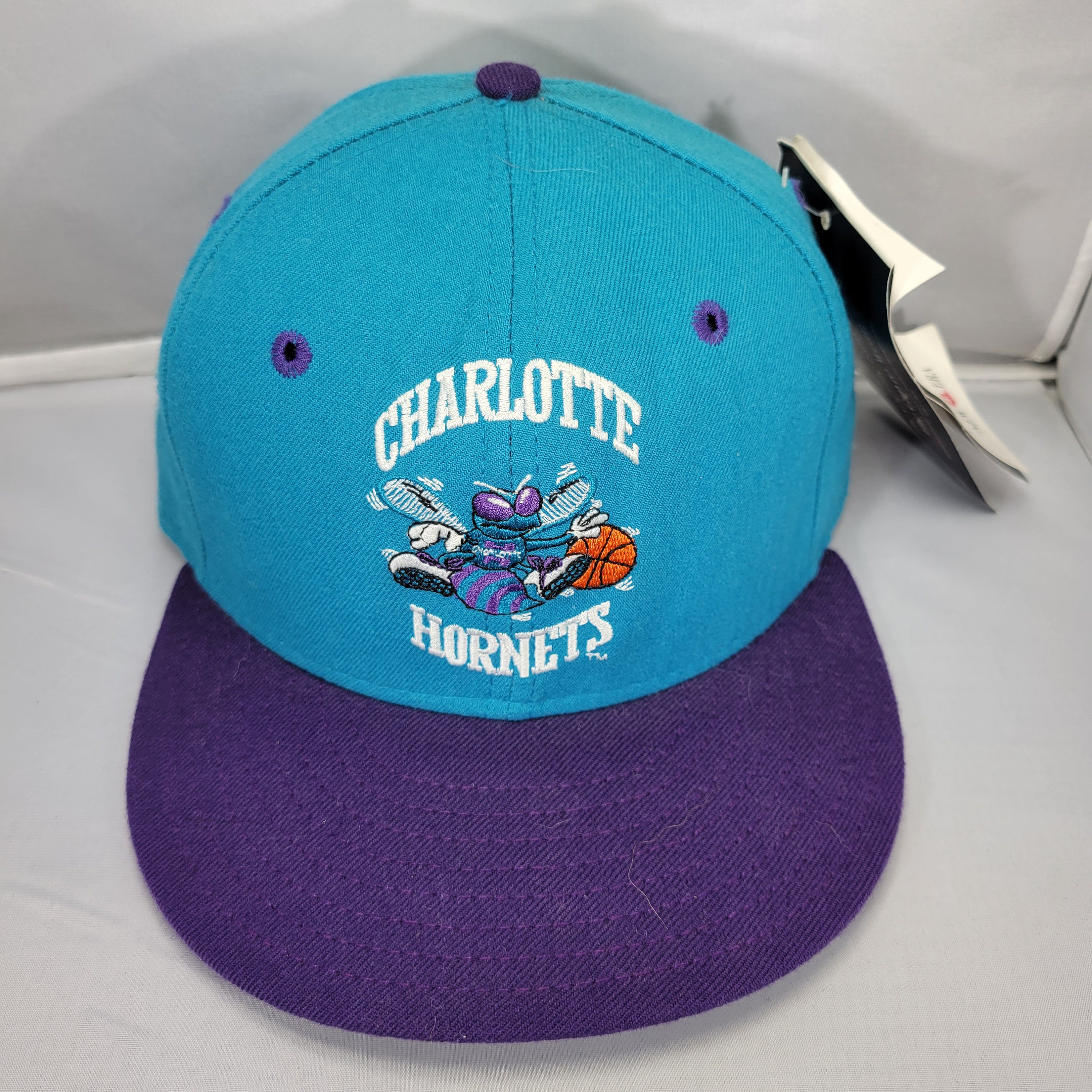 Vintage NWOT NBA Charlotte Hornets Starter Collision Wool Snapback