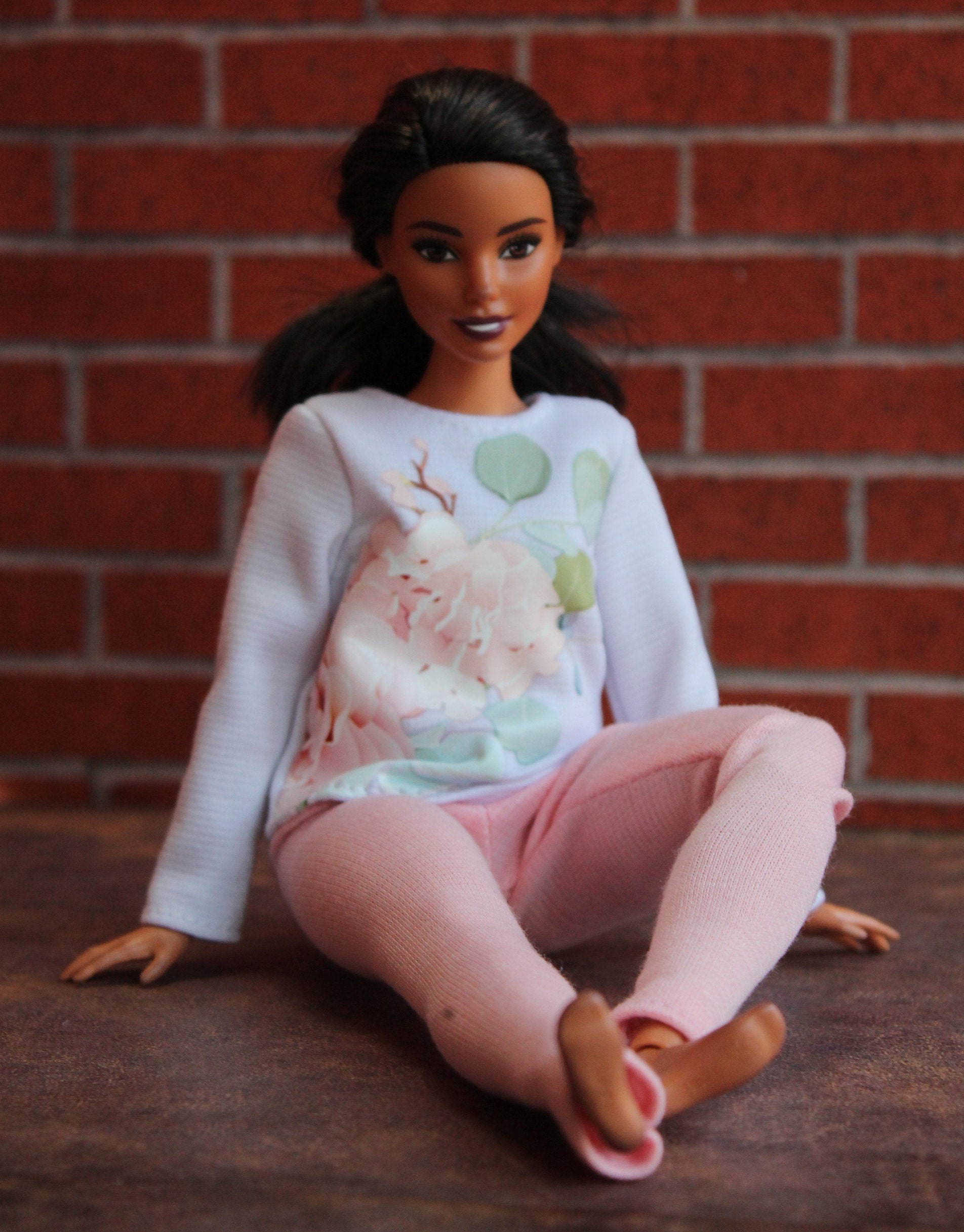 №093 Clothes for Curvy Barbie Doll Blouse and Leggings for Dolls. 