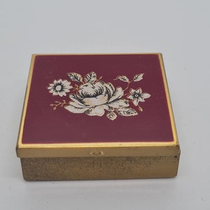Floral Design Gold Tone Metal Vintage Compact Trinket Ring Pill Box with Internal Mirror and Sprung Lid 4cm length