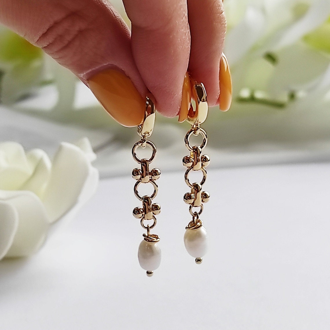 Bridesmaid earrings pearl earrings bridal earrings gold plated Etsy