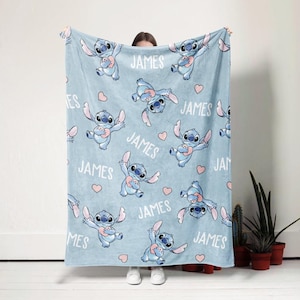 Manta personalizada con puntadas de acuarela, manta con nombre de niño, manta de película de dibujos animados, regalo de cumpleaños para ella/él, manta Minky para niños y adultos