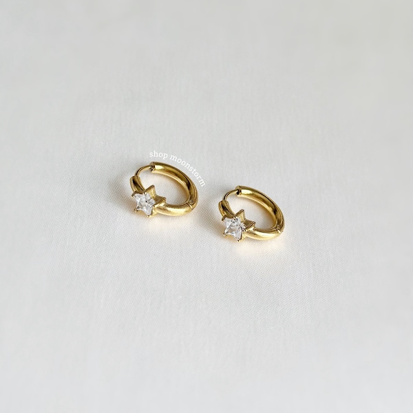 Gold Star Hoop Earrings Unisex Stainless Steel Jewelry Teardrop Stars Minimalistic No Rust Tarnish Waterproof Gift Idea Birthday Present