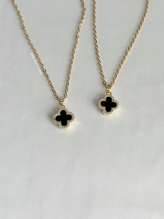 Collier en acier et argent plaqué or 18 ct court Mom