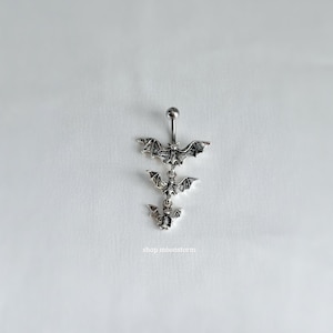 14G Triple Bat Belly Ring Surgical Stainless Steel Silver Body Jewelry Navel Dangle Piercing Grunge Goth Punk Vampire Gift Present Halloween
