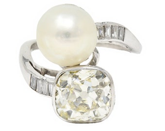 Mid-Century 3.52 CTW Old Mine Cut Diamond Pinctada Pearl Platinum Toi-Et-Moi Vintage Ring GIA