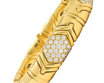 Bulgari French 1980's 7.00 CTW Diamond 18 Karat Yellow Gold Alveare Vintage Bracelet