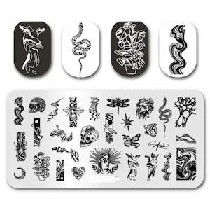 Könnte beinhalten: Eine schwarz-weiße Nagelkunst-Stempelplatte mit 24 verschiedenen Designs. Die Designs umfassen Schädel, Schlangen, Pflanzen, Wirbel und abstrakte Muster.