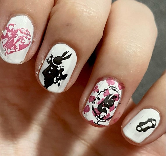 Nail Stamping Queen UK - These are SOOO CUTE! 🥰 Fab set by @beauty_by_b__  using the FRAMES metallic stickers ✨ . . #nailstampingqueenuk #framenails  #nailstickers #darknails #metallicstickers #nailart #nailsofinstagram |  Facebook