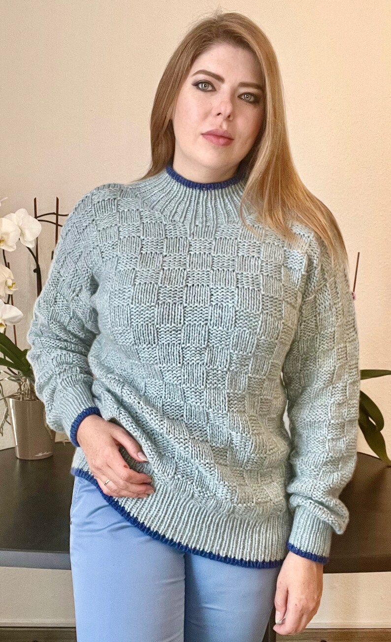 Knitted sweater/ Chunky merino-cashmere sweater/ Round neck long sleeve sweater/ White wool sweater/ Oversized sweater/ Chunky knit sweater image 5