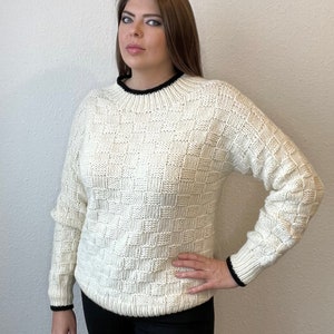 Knitted sweater/ Chunky merino-cashmere sweater/ Round neck long sleeve sweater/ White wool sweater/ Oversized sweater/ Chunky knit sweater image 2