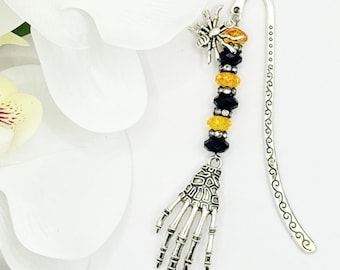 Spider Halloween Beaded Hook Bookmark: Book Lover Gift