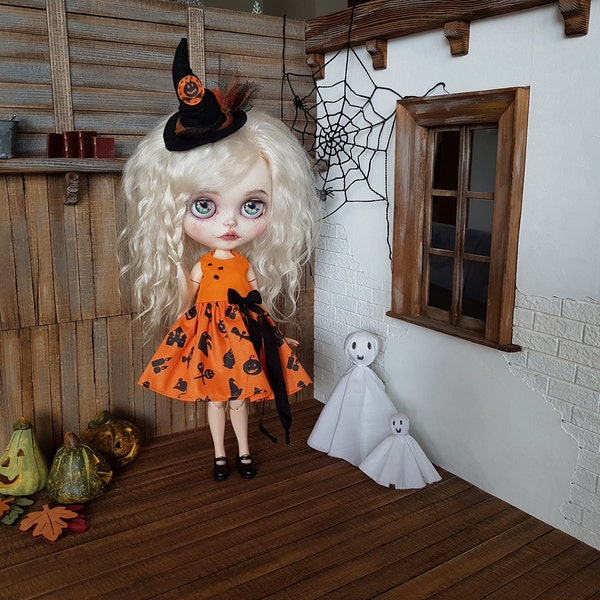 Halloween dress and hat for Blythe