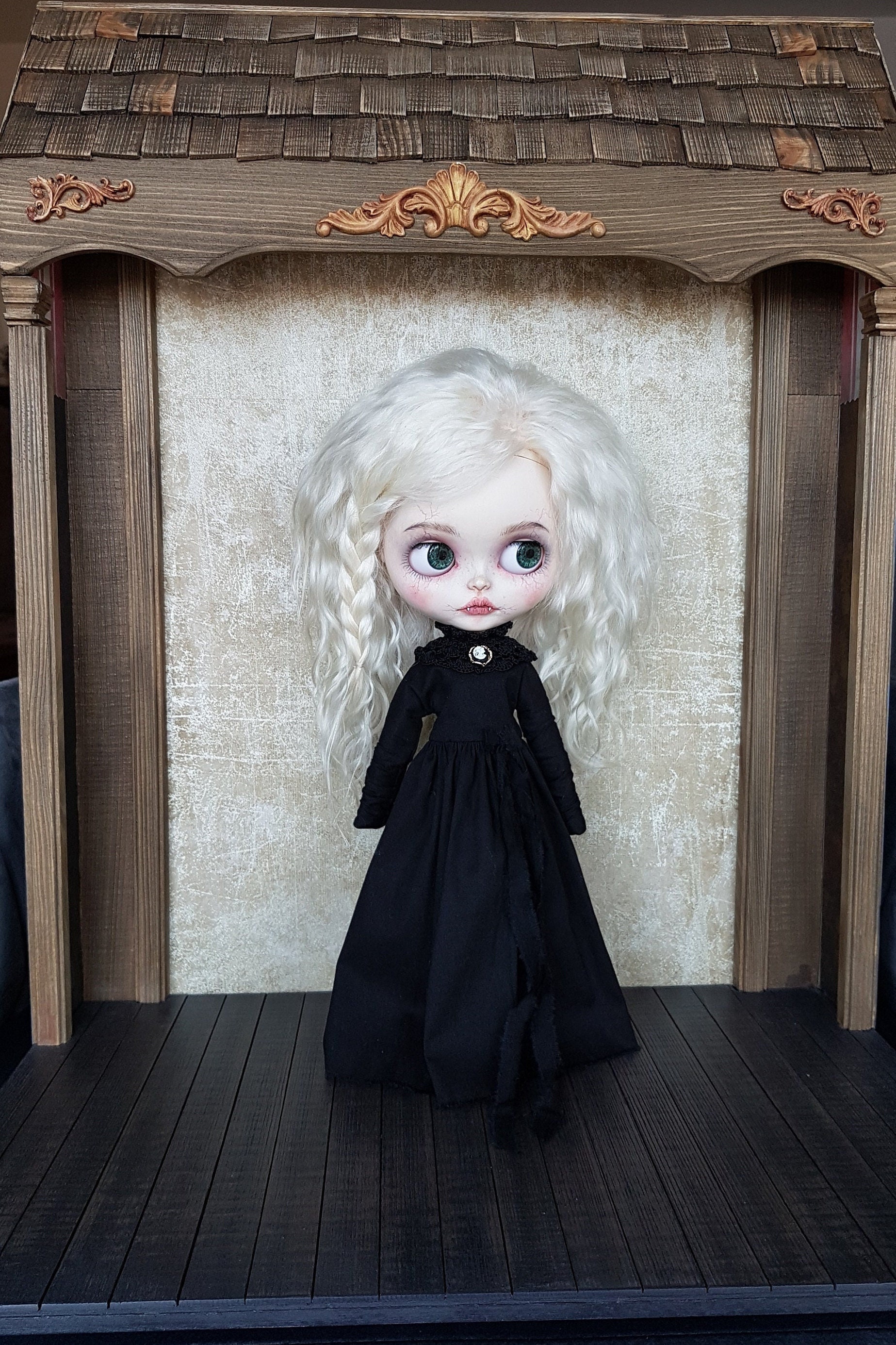 Blythe Vampire, Blythe Gothic, Blythe Doll Custom, Blythe Custom, Vintage  Blythe, OOAK Blythe, Blythe Dolls, Vampire Doll, Gothic Doll by Isilien -  DollyCustom