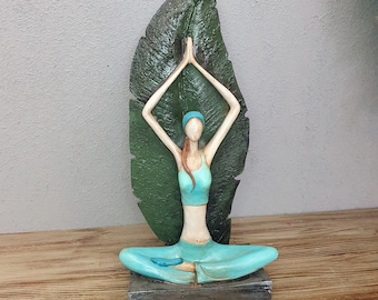 Handgemaakt yogastandbeeld van blauwe vrouw, modern woondecoratie (12,21 x 5,91'')