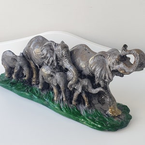 Elephant Family Sculpture, 10.24Inches, Animal Bust Sculpture, Elephant Statue, Family Decor, personalized Family Gift, Elephant Figurine