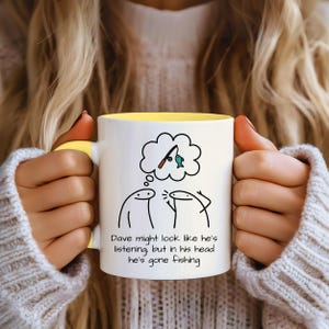 Rolig fiskemugg, fiskepresent till honom, kaffekopp till fiskare, fiskepresent till pappa, rolig fiskarmugg, present till fiskeälskare, unik present Ceramic Yellow