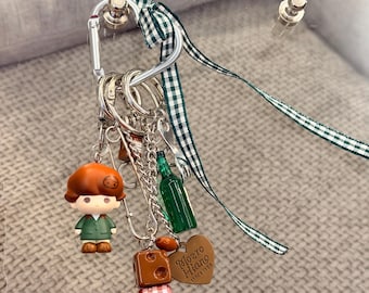 Dimoo Pop Bean Charm: Adornos hechos a mano para bolsos, teléfonos y llaveros.