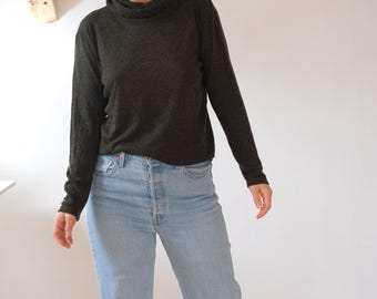 Maglione a collo alto marrone in lana vintage