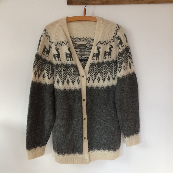 Vintage Alpaca Handknitted Cardigan Llama motif Wool sweater