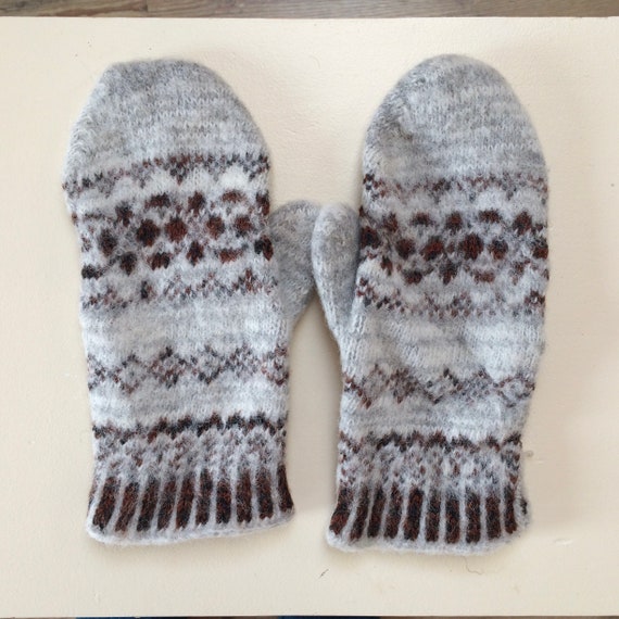 Vintage Handknitted Nordic Mittens - image 1