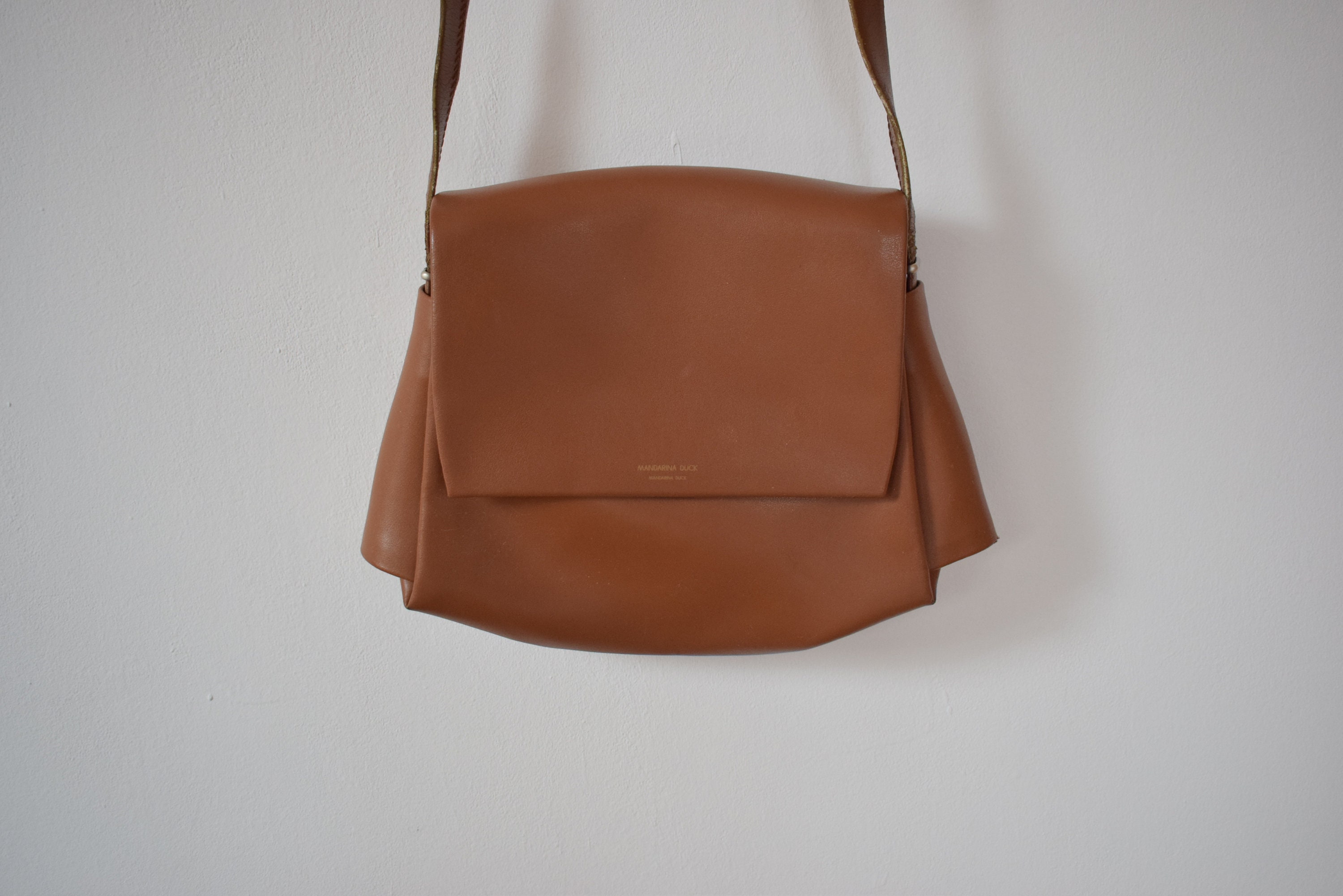 Mercado recluta Chaise longue Vintage MANDARINA DUCK bolso bandolera de cuero real - Etsy México