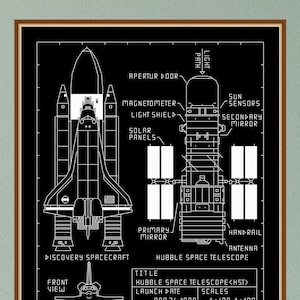 Peut inclure: Illustration en noir et blanc de style plan de l'espace Hubble et de la navette spatiale. L'illustration comprend des étiquettes pour les différentes parties du vaisseau spatial. Le texte indique "Hubble Space Telescope Chart, Launch Date: April 1990, Scale: 1:100,000, Lockheed Martin Spacecrafts,  NASA,  European Space Agency."