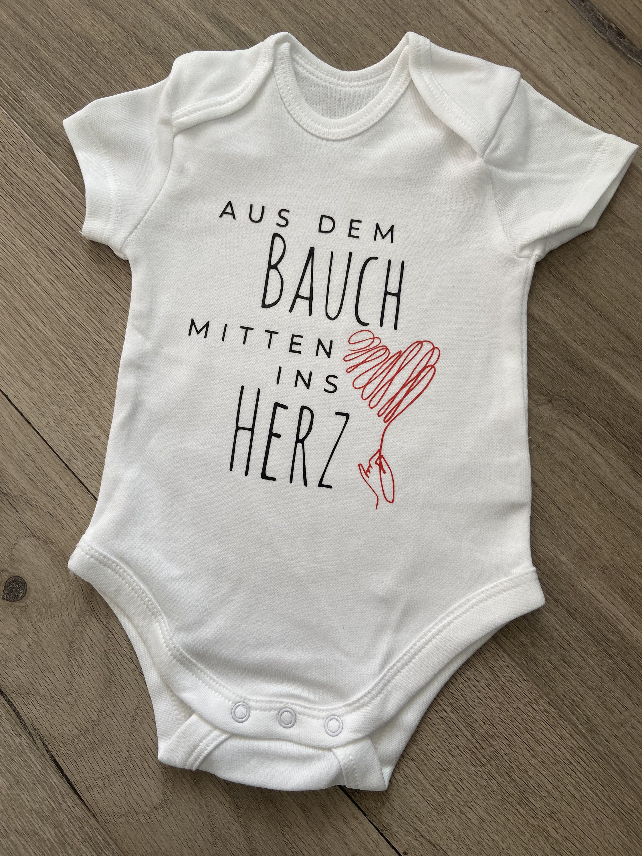 Babybody Aus dem Bauch mitten ins Herz Gr.56 Etsy