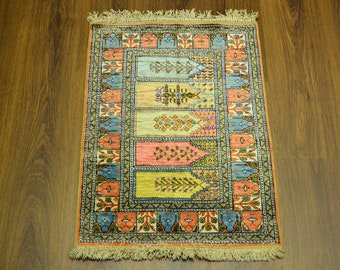 Turkish Hereke Silk Rug, Handwoven Wool Accent Rug (27x21 Inches)
