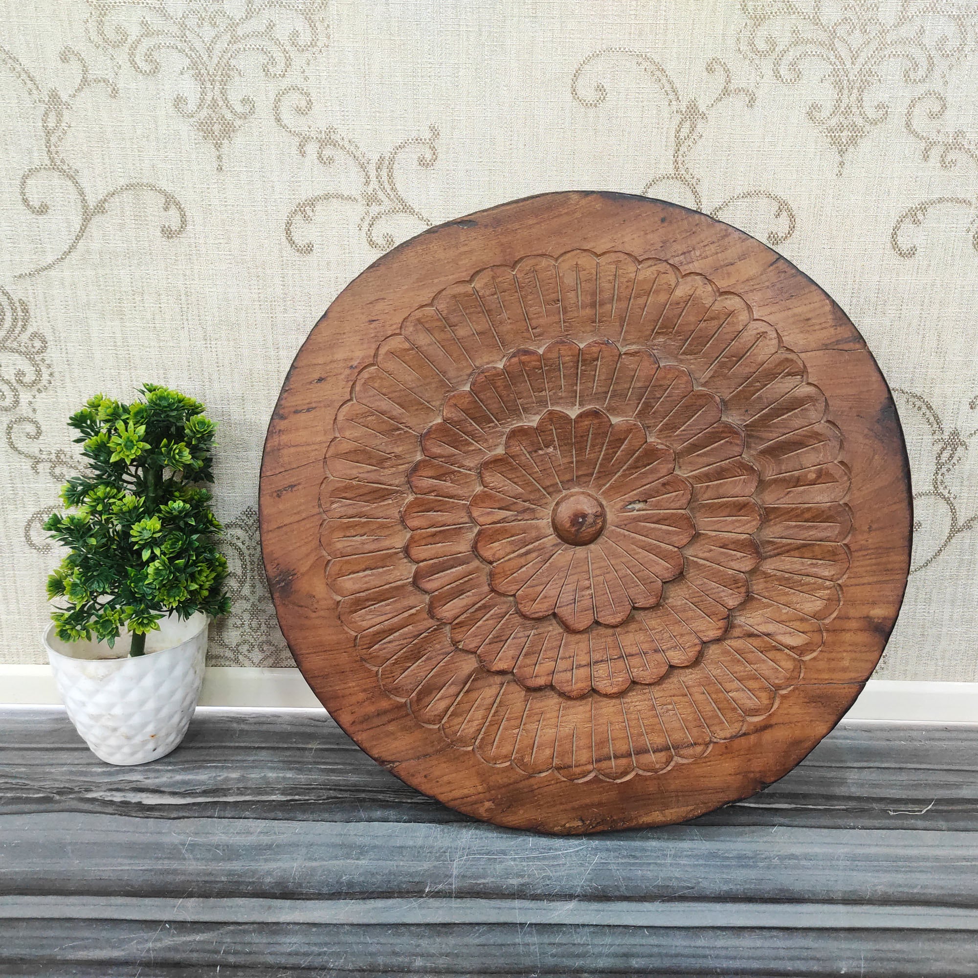 tabouret De Pied Sculpté