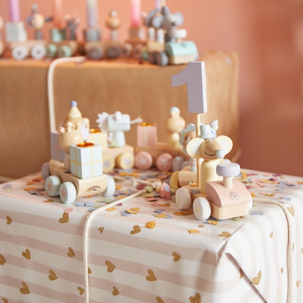Geburtstagszug aus Holz in Pastellfarben mit Aufbewahrungsbeutel personalisiert / Geschenk für Kinder / Geschenk zu Geburt / Geburtstag /