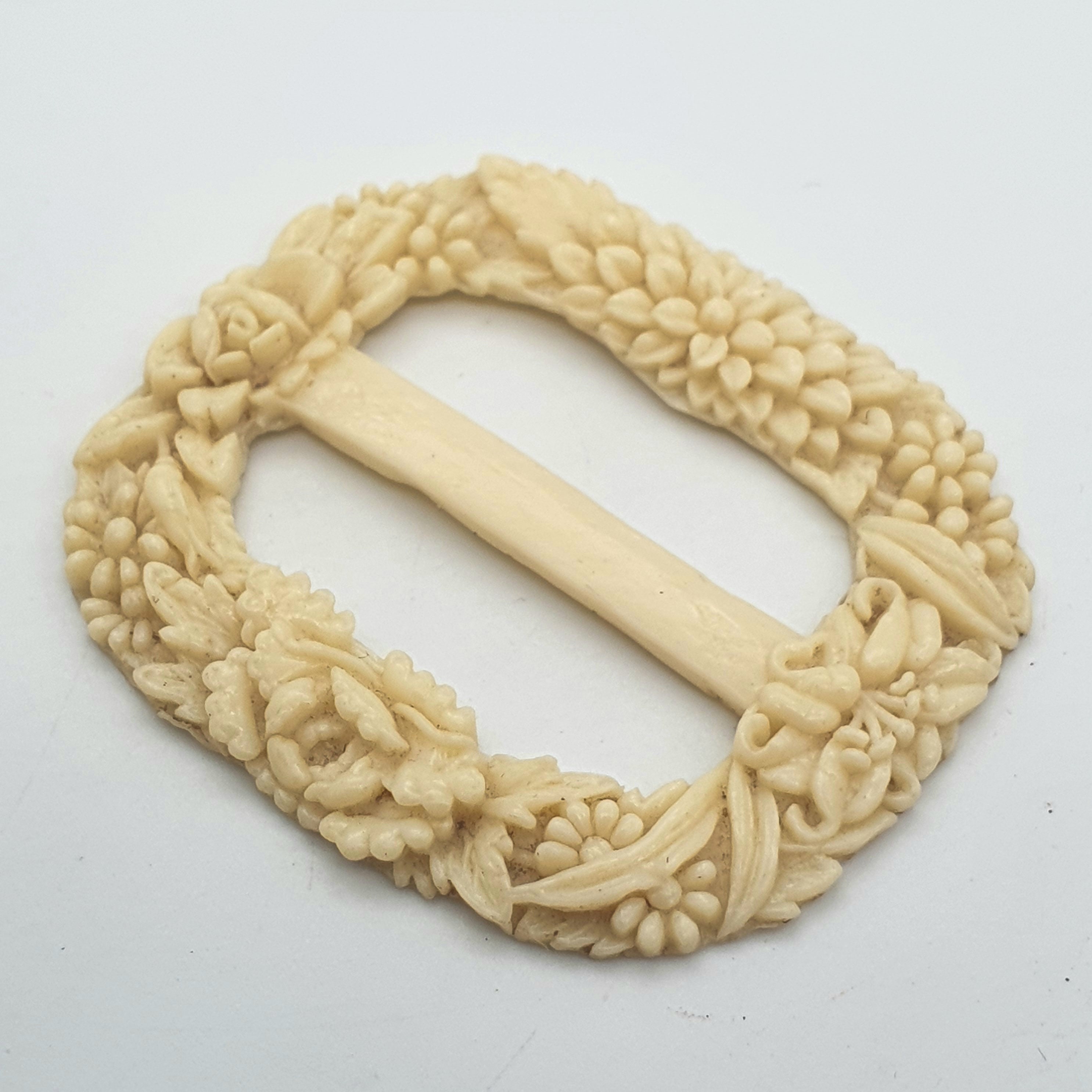 1930s Carved Celluloid Belt Buckle: Art Deco Floral  display picture 2