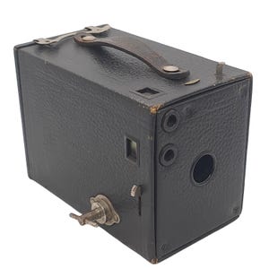 Vintage Kodak Brownie No.2 Model D Box Camera | Early 20th Century Film Camera | Antique Photography Collectible Decor