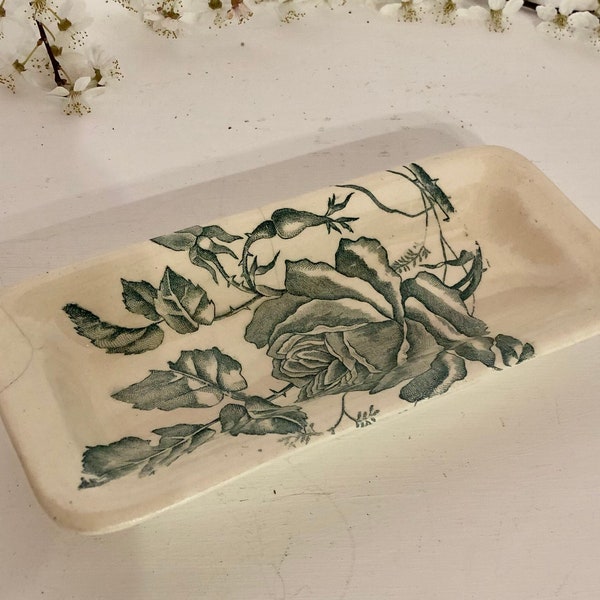 Pretty Little Terre De Fer Soap Dish, French Vintage Stoneware Soap Dish, Antique Soap Tray, Ridged French Ironstone Soap Dish