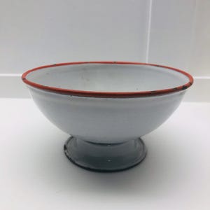 Vintage Enamel Café Au Lait Bowl, White & Red Floral French Coffee Bowl, Vintage French Breakfast Bowl