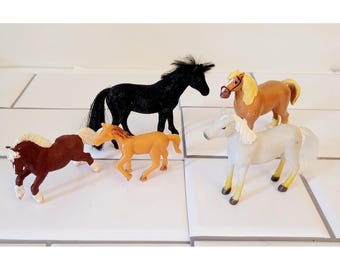 Lot 5 Mixed Horse Figures Small Toy Figure Pretend Play Plastic