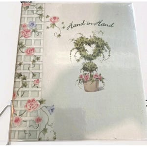 Floral Photo Picture Album Scrapbook Photo Safe Pockets 100 9”x8”. 6.25x4.25”