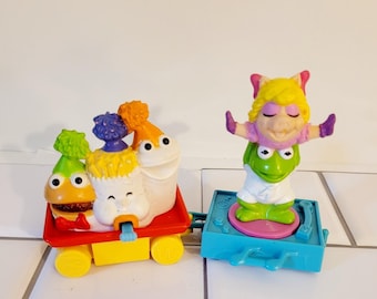 1994 McDonald's Happy Meal Birthday Train Muppets Miss Piggy Kermit Toy