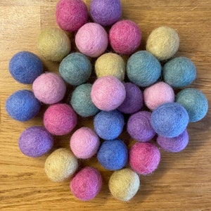 Pastel Colour Mix, 2.5cm. 100% Nepalese wool felt ball pom poms, DIY craft/garland/baby mobile/fillable letters/nursery decoration/bedroom image 2