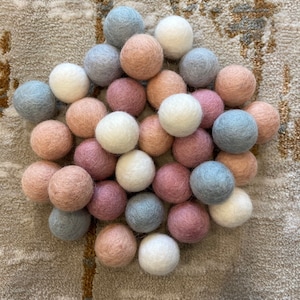 Baby Pink Traditional Baby Girl Bedroom colours, 100% Nepalese wool felt balls, 2.5cm/ DIY craft/garland/mobile/nursery decoration