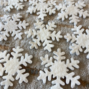 White Christmas Felt Snowflakes, approx 6cm in size for tree, wreath, bunting, Christmas party decoration